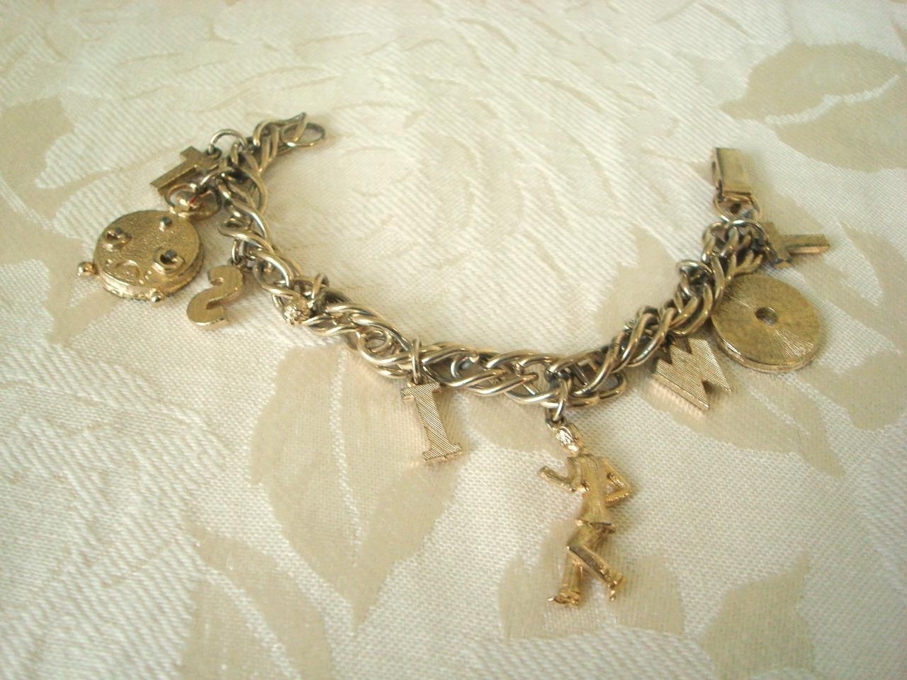 Gold Tone Bracelet Record Clock Dancer Red White TWIST Charms As Found KJ