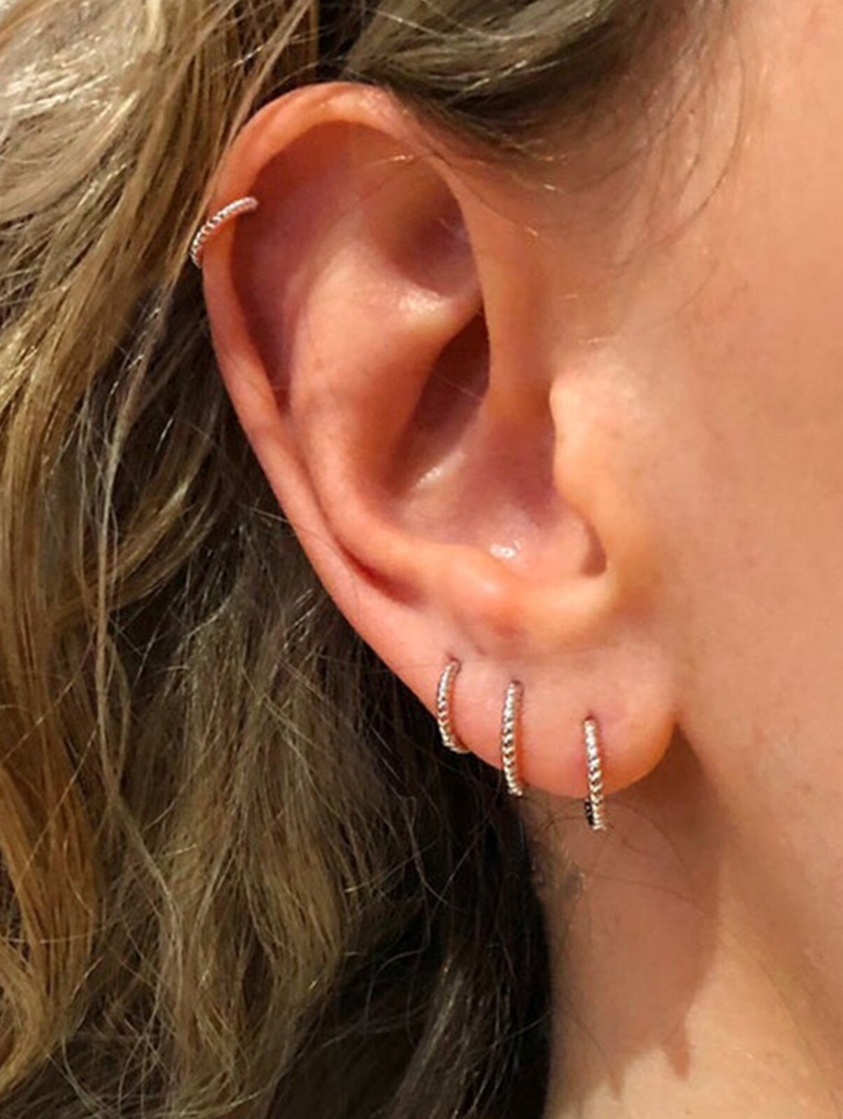 Titanium Seamless Segment Septum Lip Ear Nose Ring Piercing Hinged Hoop Earring