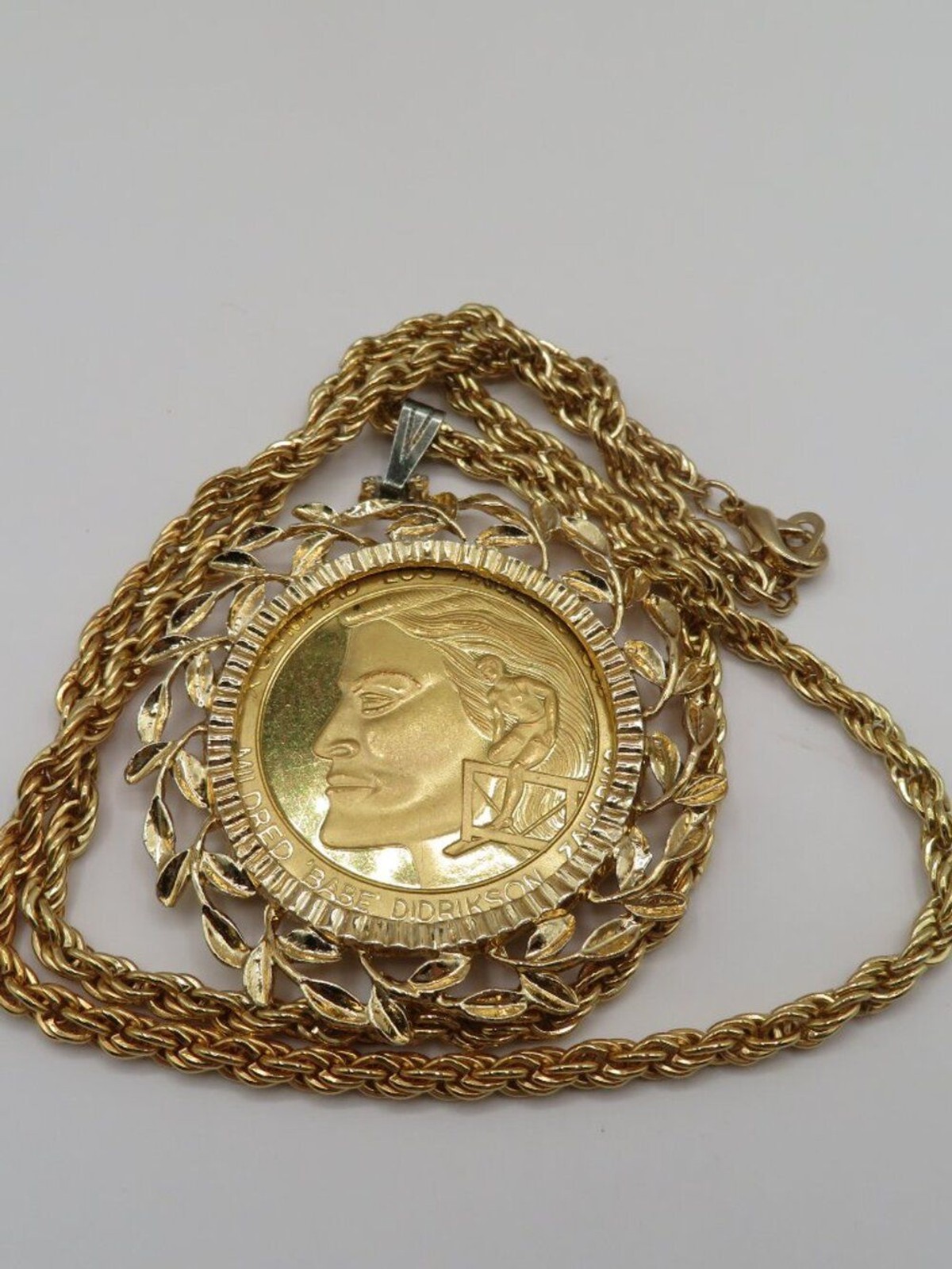 Babe Didrikson Zaharias Commemorative Medallion Pendant Gold Tone Necklace