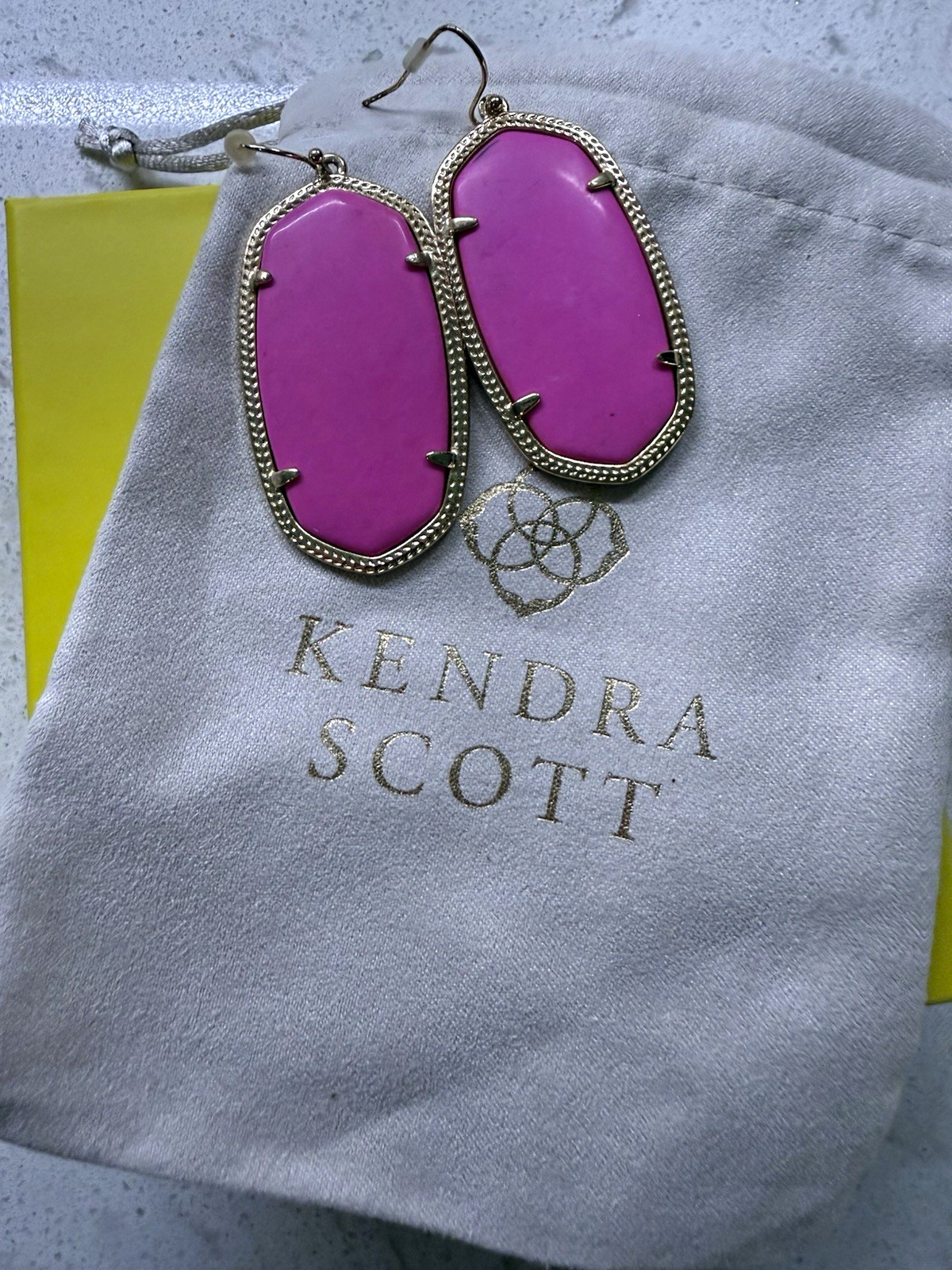 Kendra Scott Magenta Oval Dangle/Drop Hook Earrings Gold Tone Bezel Set