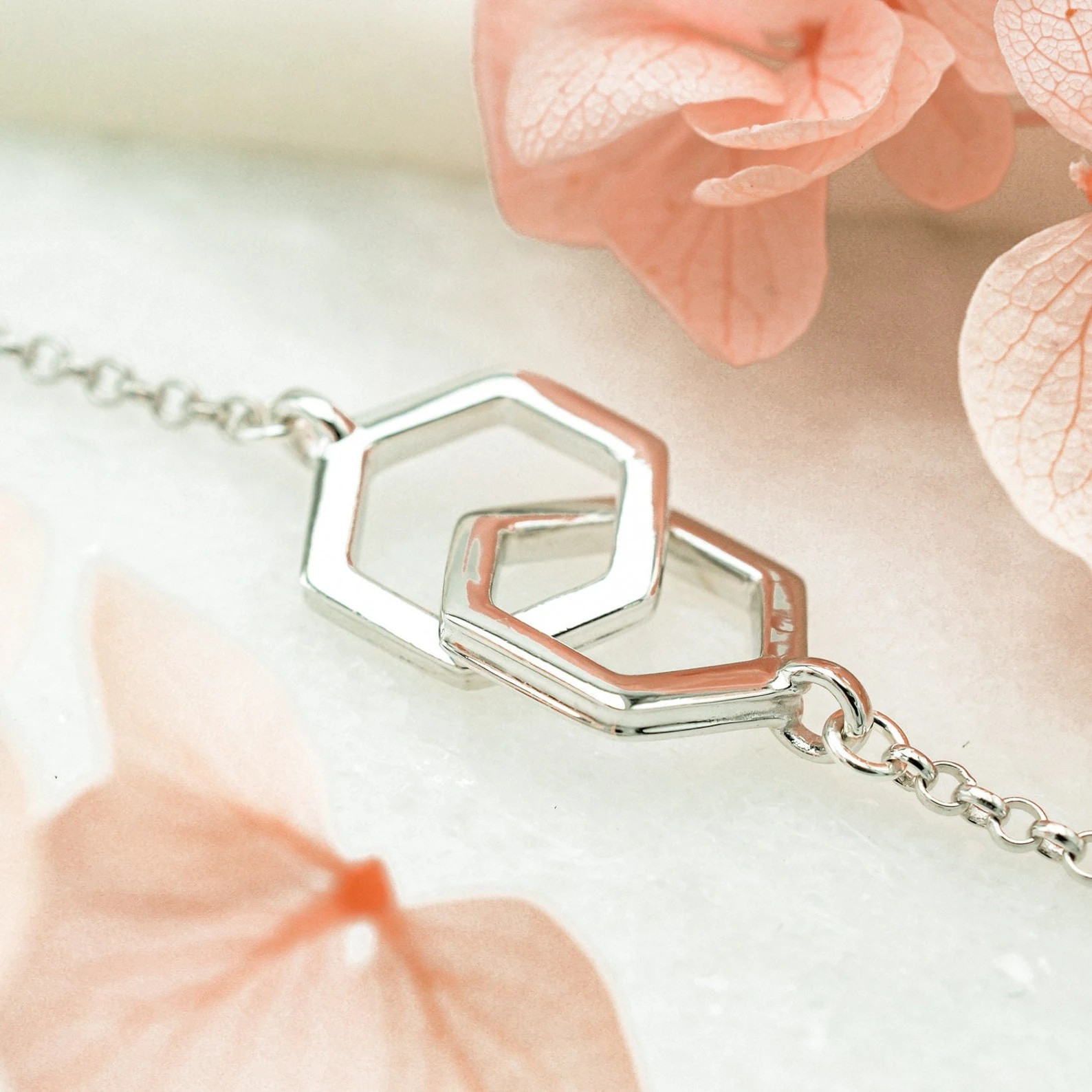 Linked Hexagon Silver Necklace – Minimalist Symbolic Jewelry Gifts