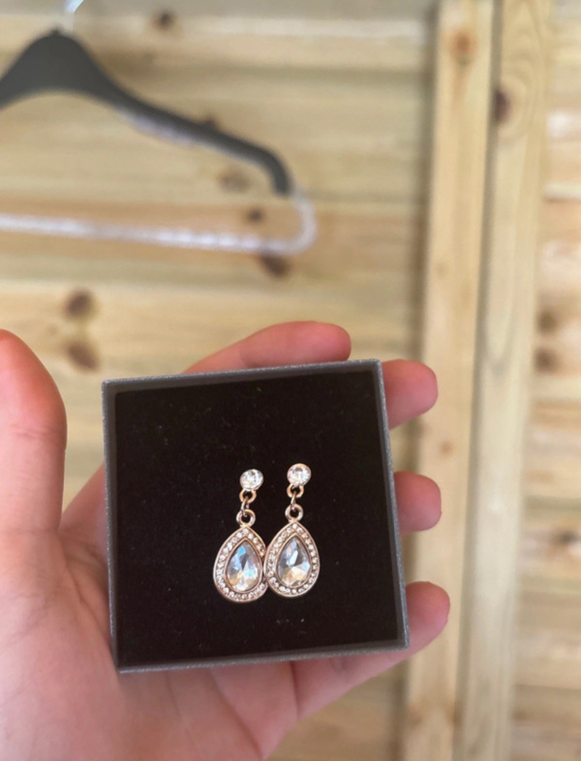 dress up rose gold dangley earrings, no earring back, no 925 mark