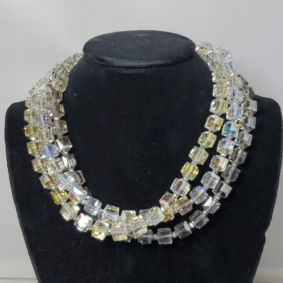 Ali khan glass cube bead 3 row necklace with casted end caps with gift box NWT