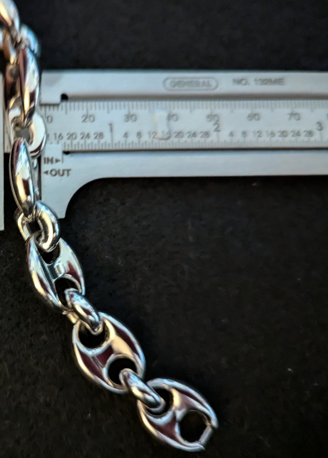 Heavy Smooth Oval Link Silvertone Bracelet 7 1/4 inch Costume
