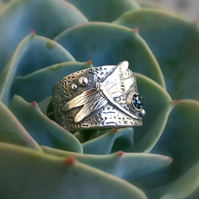 Unique 925 Sterling Silver Blue Topaz Dragonfly Wedding Engagement Ring Size 9.5