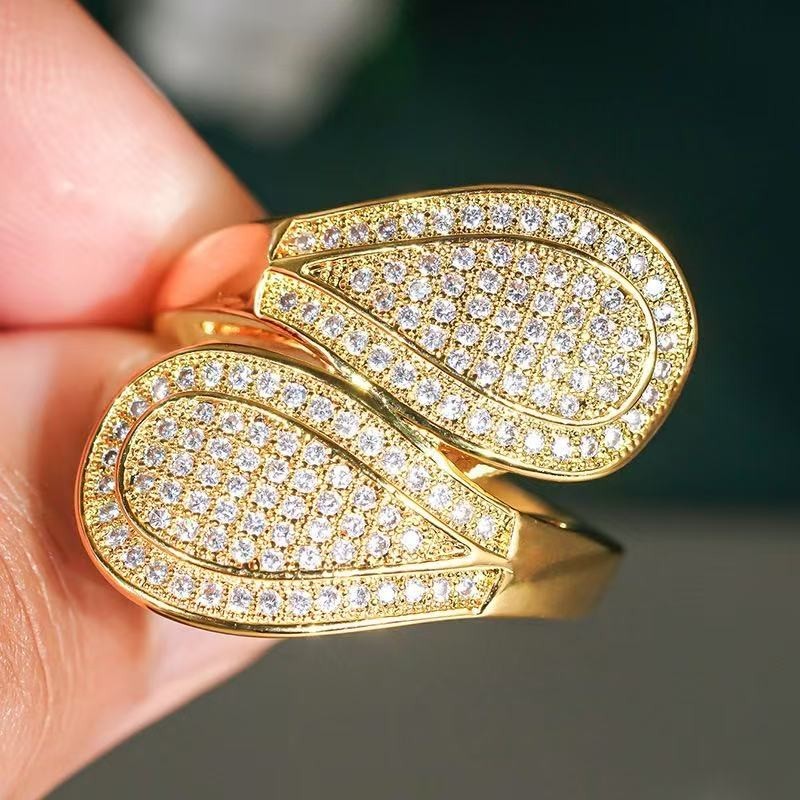 Stunning Fashion Woman 18k Gold Plated Sparkling CZ Band Ring Sizes 6-10