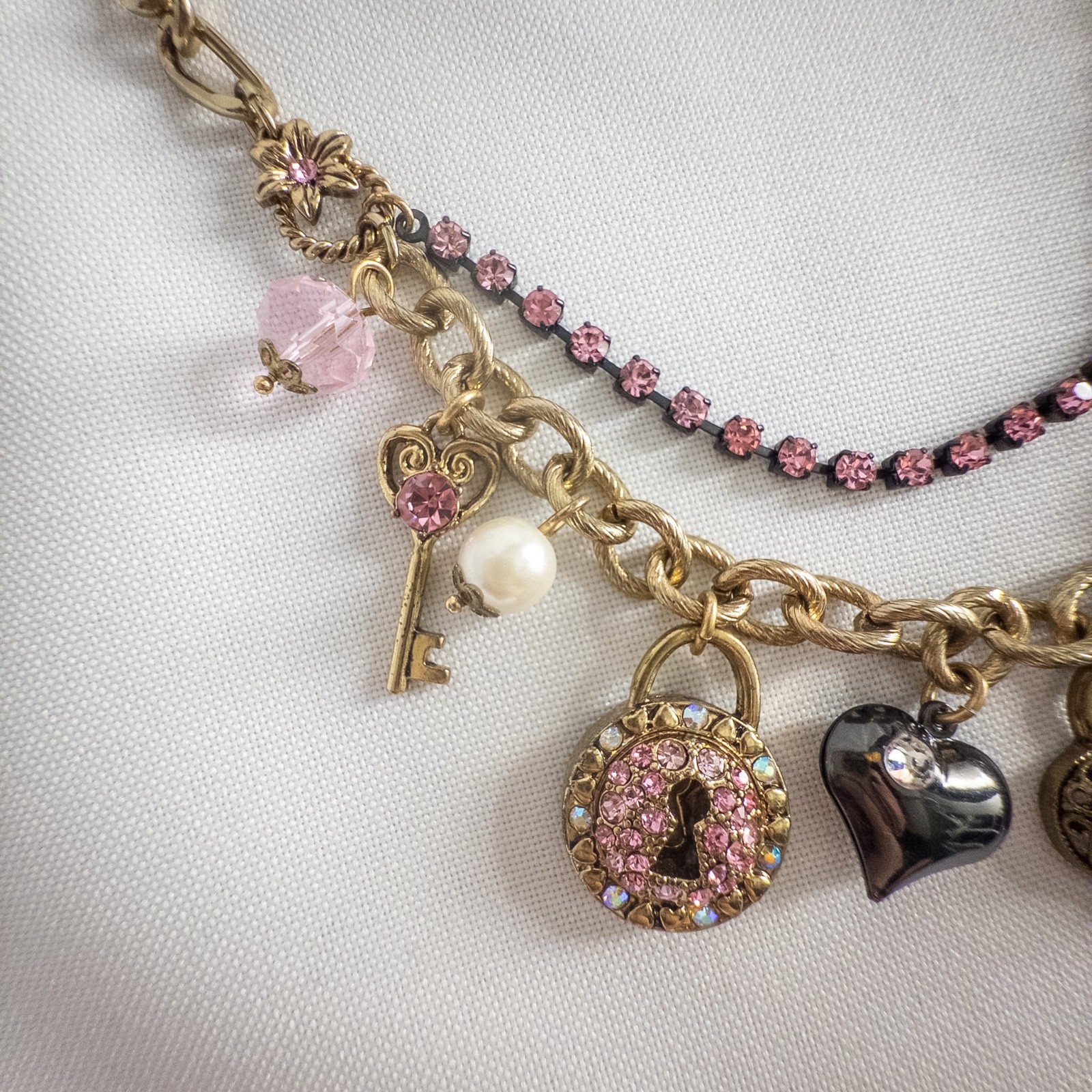 Betsey Johnson Love Birds Key Heart Pink Lock Flower Pearl Bead Necklace Rare