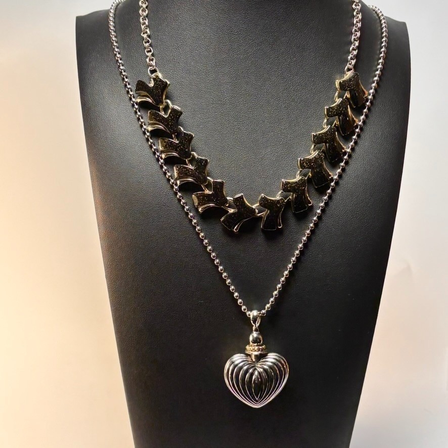 Necklace Set Vintage Silver Gold Heart Pendant Black Glitter Lucite Links