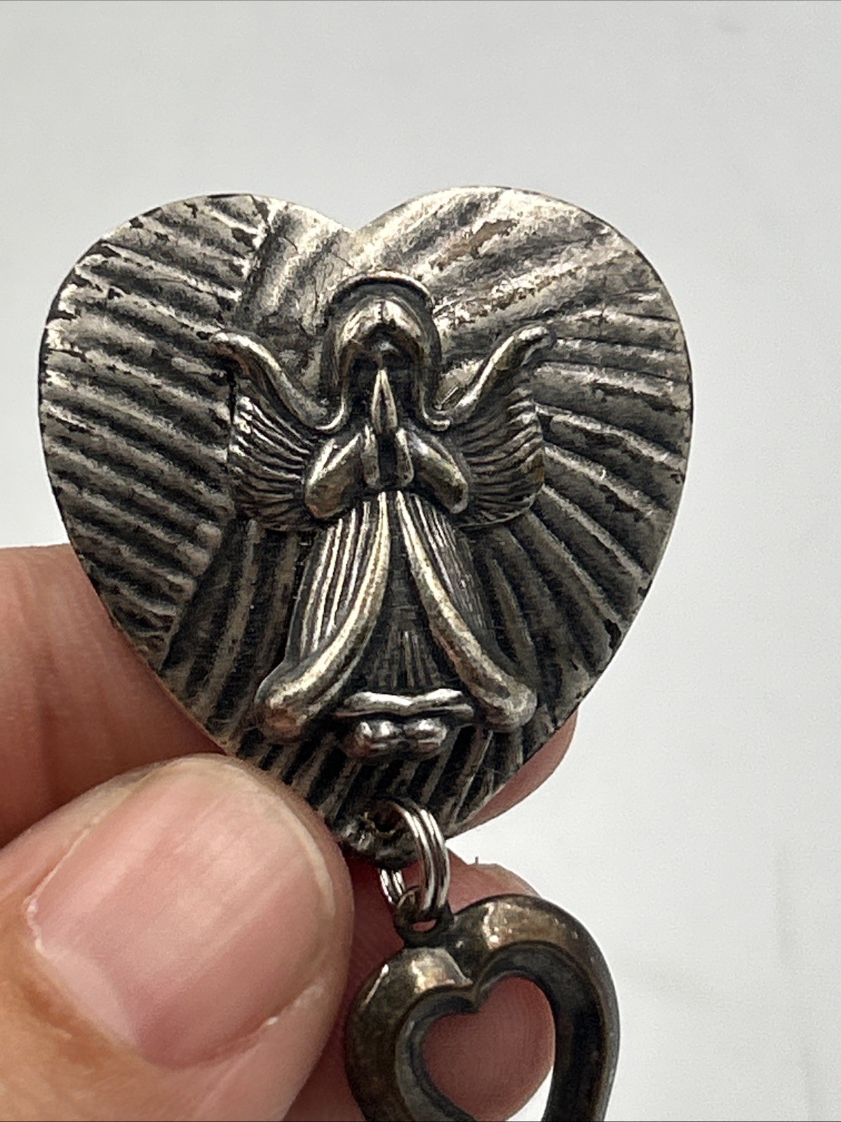 Silver-Tone Angel Heart Earrings Women’s Dangle Drop 3D