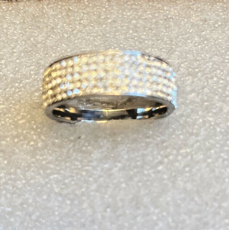 Continuous 5 row Cubic Zirconia Band Ring size 11.5 In 925 Silver plated