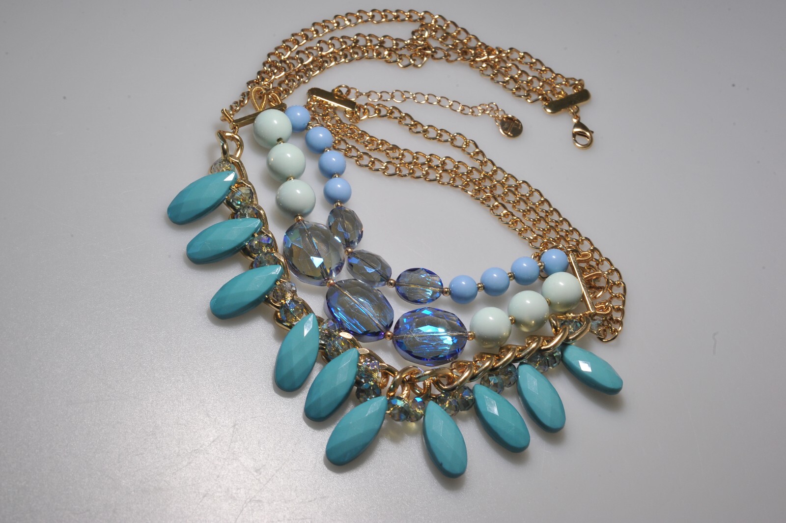 TALBOTS gold tone BLUE ab turquoise LAYERED NECKLACE Statement N4