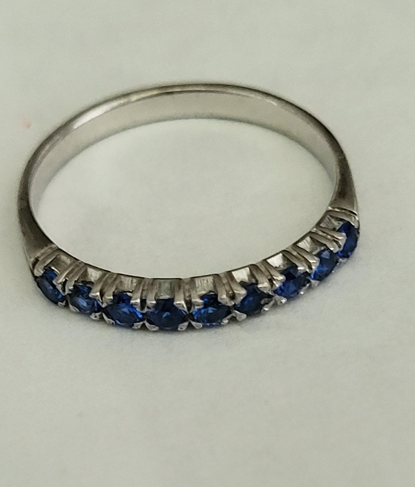 Vintage Blue Saphire Leftovers Gemstone Ring-18K White Gold from 1980s