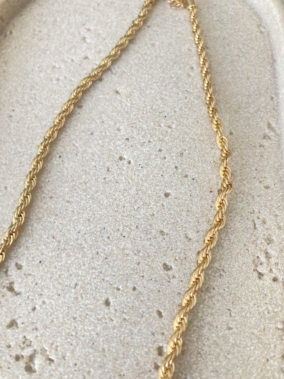 Gold Tone Rope Chain Necklace Twisted Link Classic Layering Collar Glam Couture