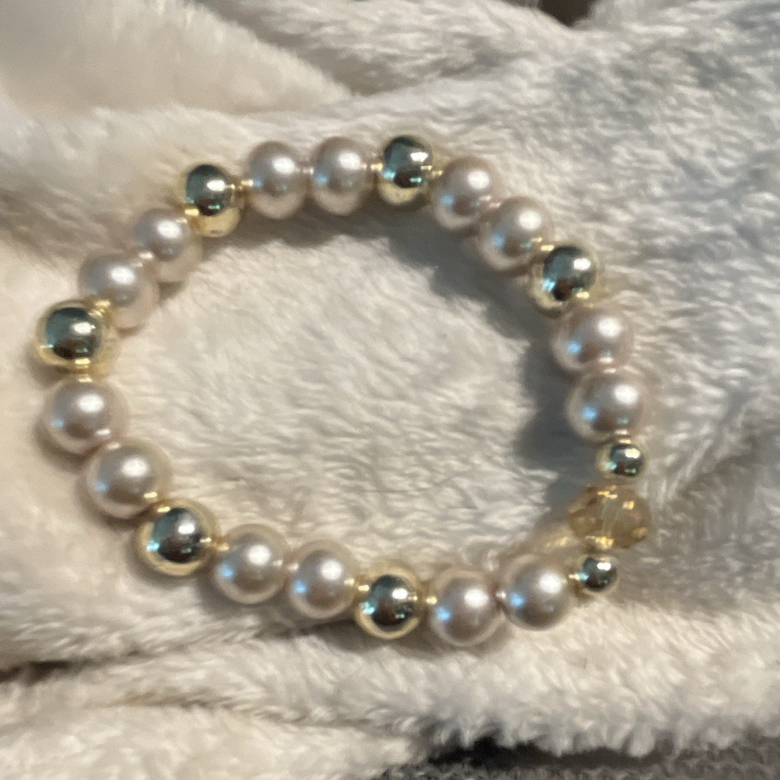 White Round Pearl Beaded Stretch Bracelet w/ Gold Tone Beads, Stackable