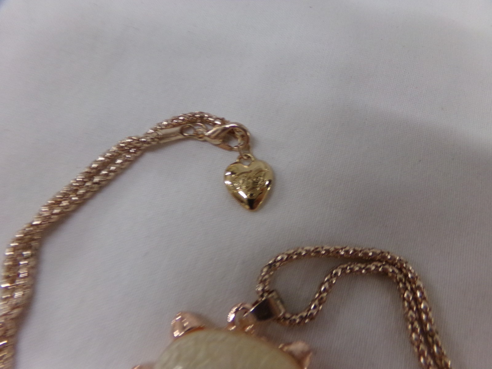 Betsey Johnson Copper & Ivory 3-D Dangle Cat Necklace Pendant W 26″ Chain