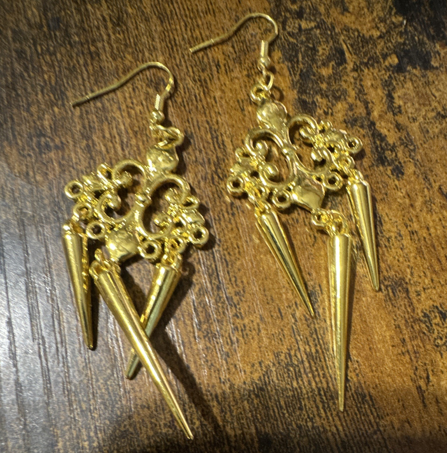 Gold Tone Filigree Spike Charm Dangle Drop Earrings Metal Hook Closure