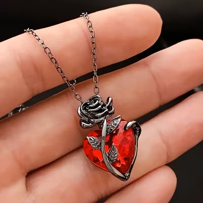 Rose Heart Pendant Necklace Gothic Vintage Romantic Love Gift Women Jewelry Cute