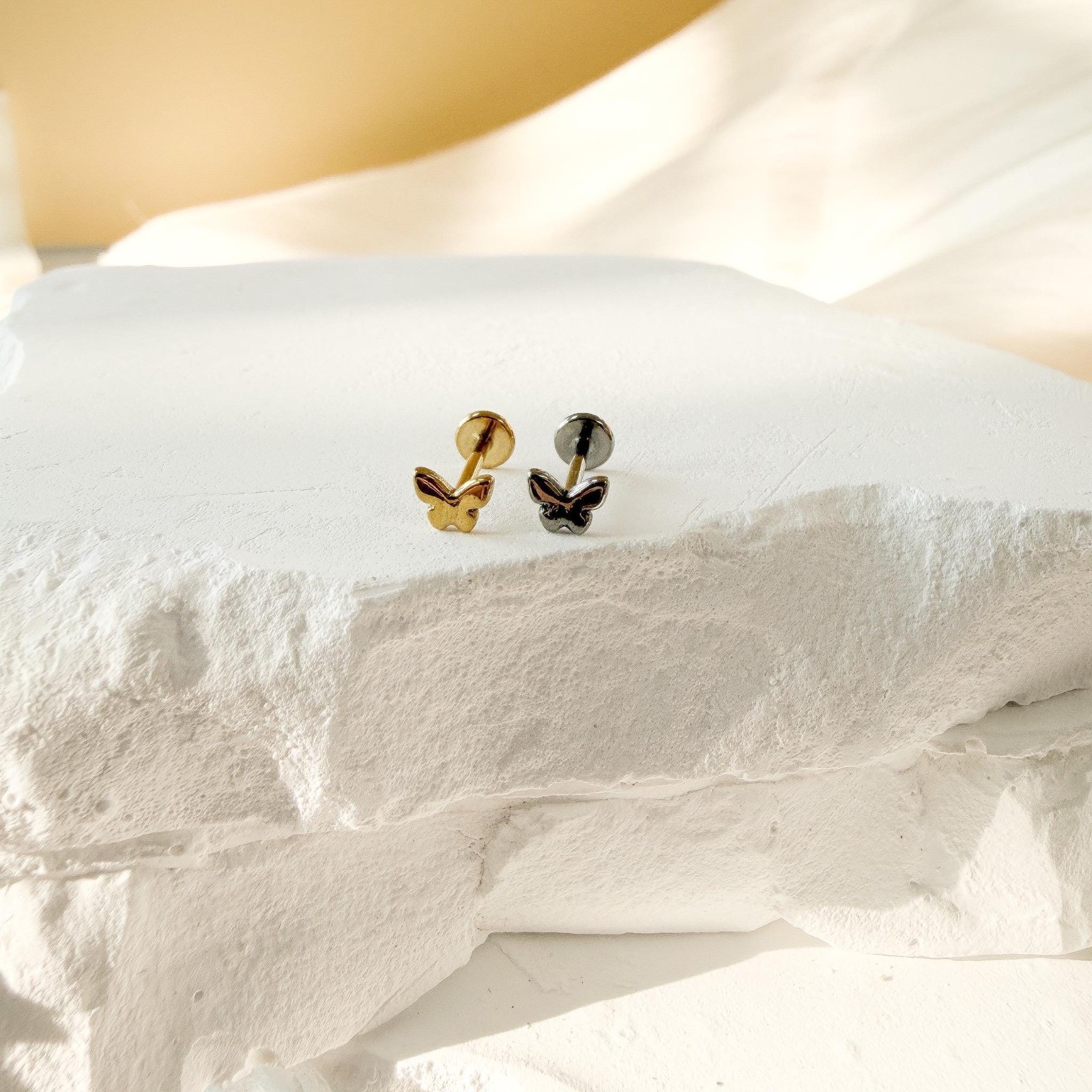 16g 18g 20g Tiny Butterfly Titanium Labret Push Pin Stud, Helix, Conch, Tragus