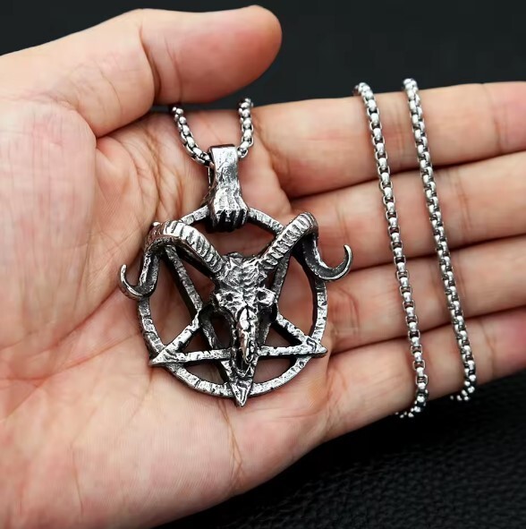 New Large Satanic Goat Head Pentagram Pendant Necklace Baphomet Devil Lucifer