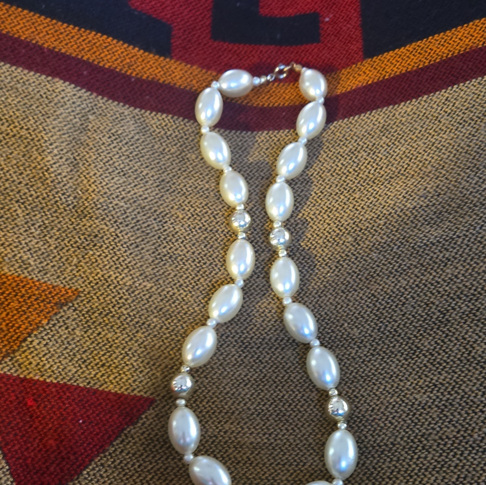 White Faux Pearl Beaded Strand Necklace Silver Tone Spring Ring Clasp