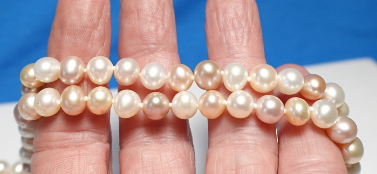 STERLING SILVER MULTI COLORED PASTEL PEARL NECKLACE 30in LONG 7mm PEARLS J-923