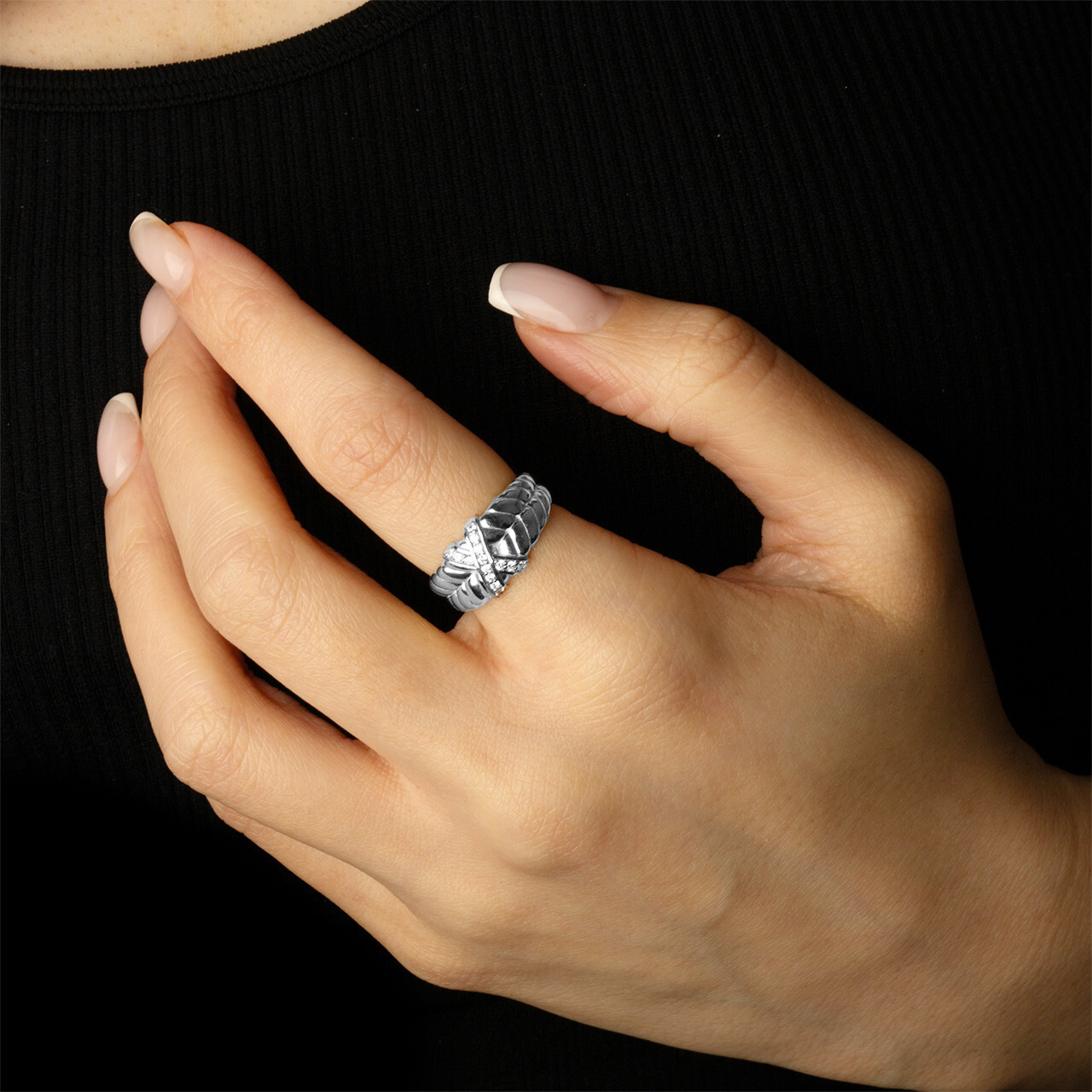 .925 Sterling Silver Ribbed X Design Ring
