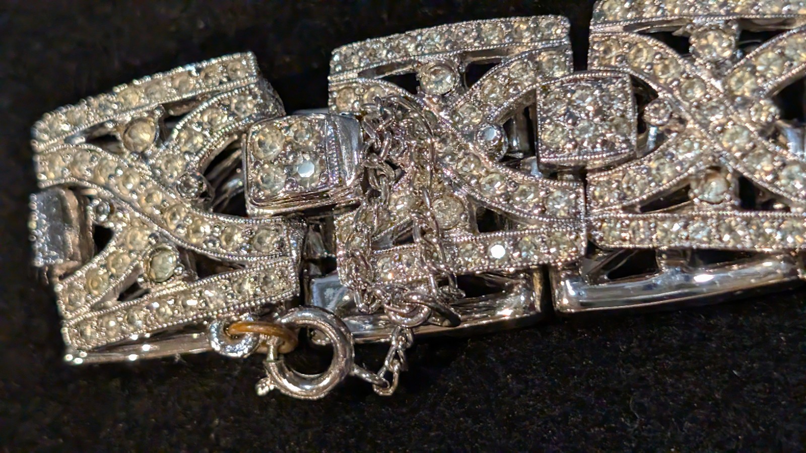 Silver Tone With Clear Crystal Stones, And Snap Clasp Closure Bracelet 7.5″