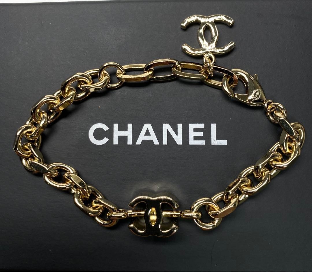 CHANEL 2022 Gold-tone Metal Bracelet Unisex Unused Authentic