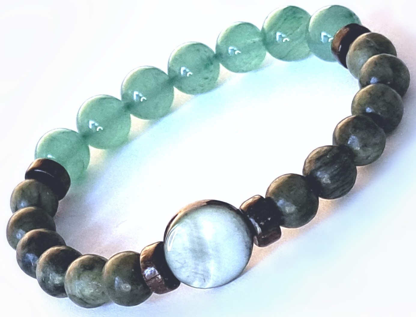 Handmade Leaf-Tone Aventurine Gem Bracelet – 17.5 cm / 6.9 in Stretch Fit