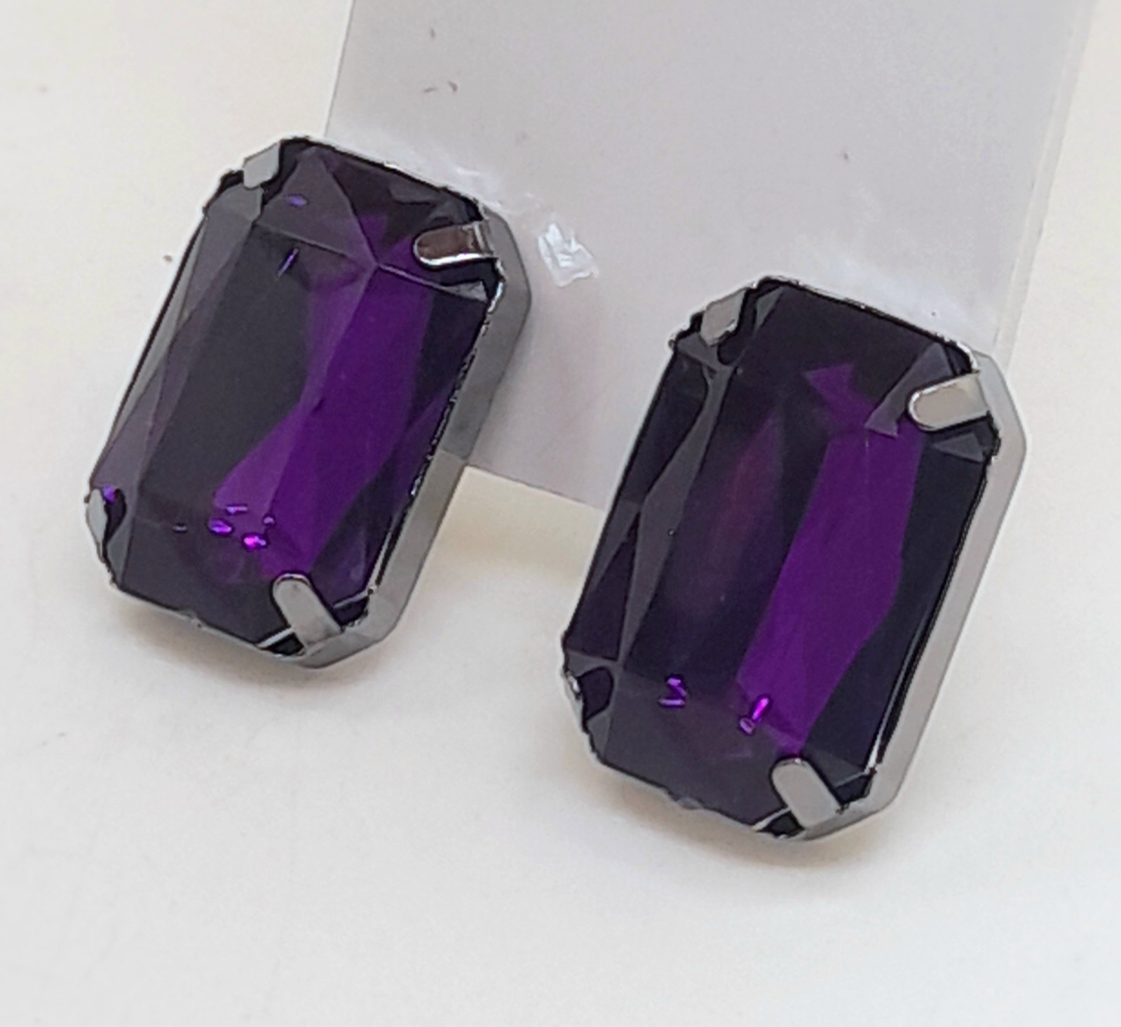 E567 light weight purple rectangle shape faux glass stud post fashion earrings