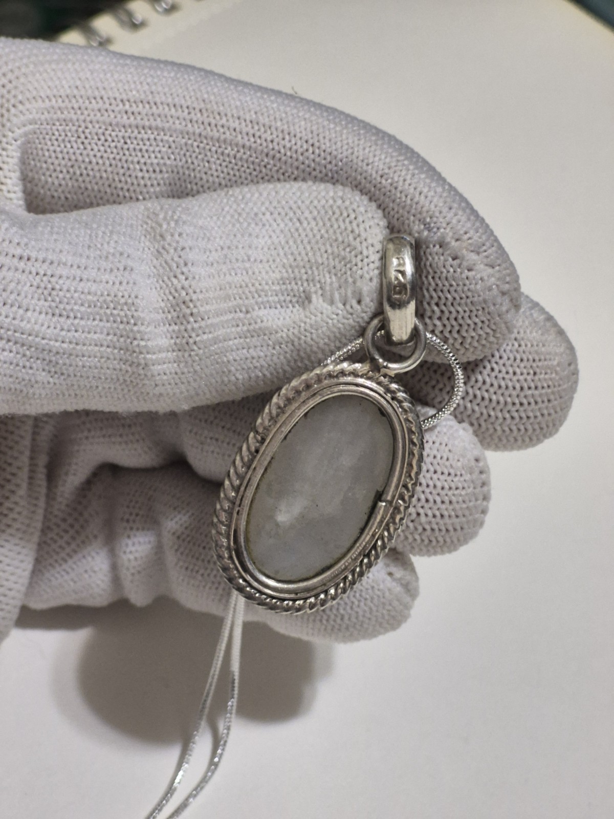 925 Sterling Silver Rainbow Moonstone Oval Pendant Necklace 14.7g