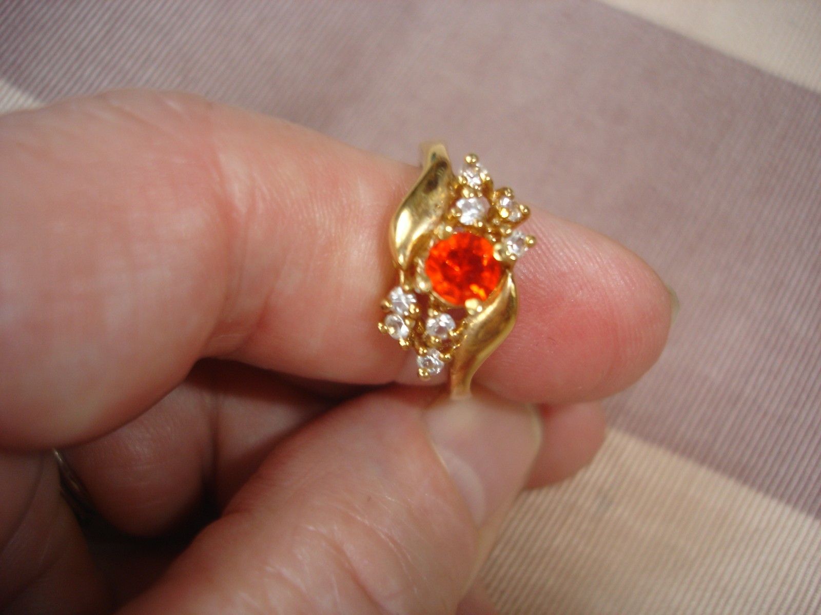18 K Yellow Gold Filled Red-Orange Sparkly Stone Clear Rhinestones RING Sz 8.75