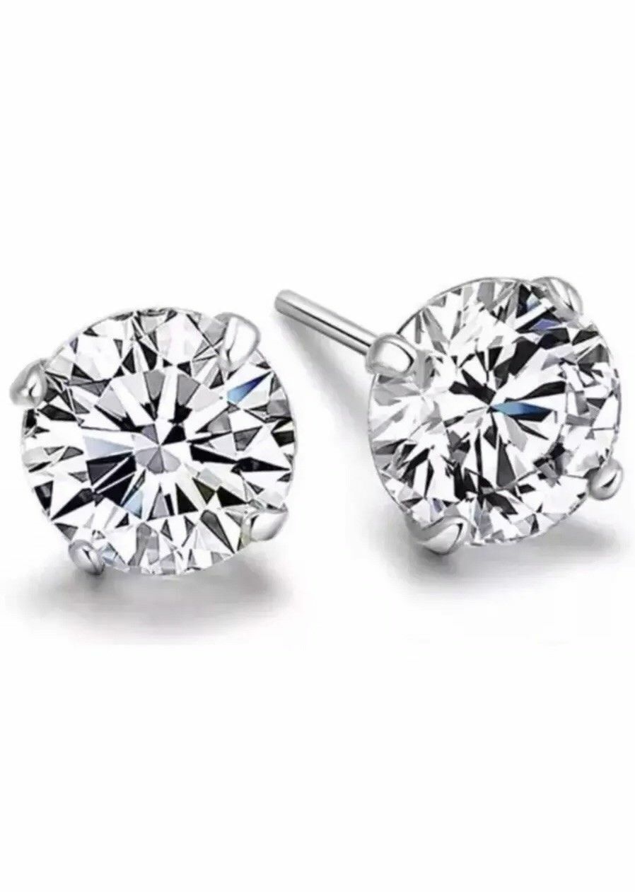 2Pcs Mens Cubic Zirconia CUT CRYSTAL Silver Colour Clear Ear Studs Earrings