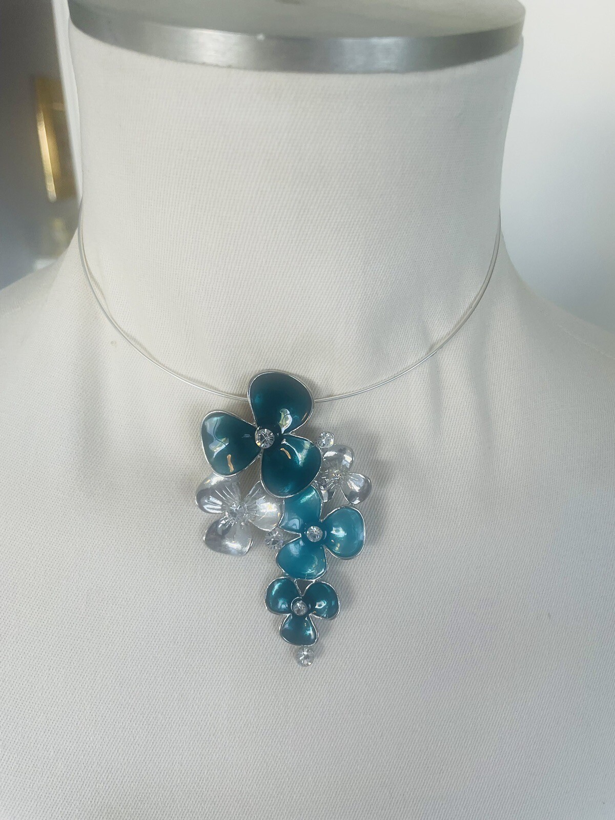 Flower Pendant Necklace Blue Enamel Flowers on Silver Tone Chocker
