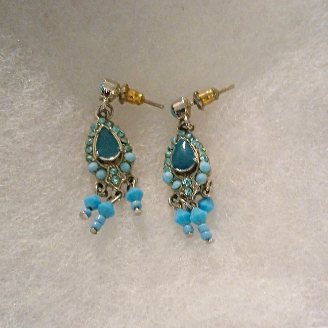 Silver Tone Blue Beaded Teardrop Dangle/Drop Earrings Butterfly Closure