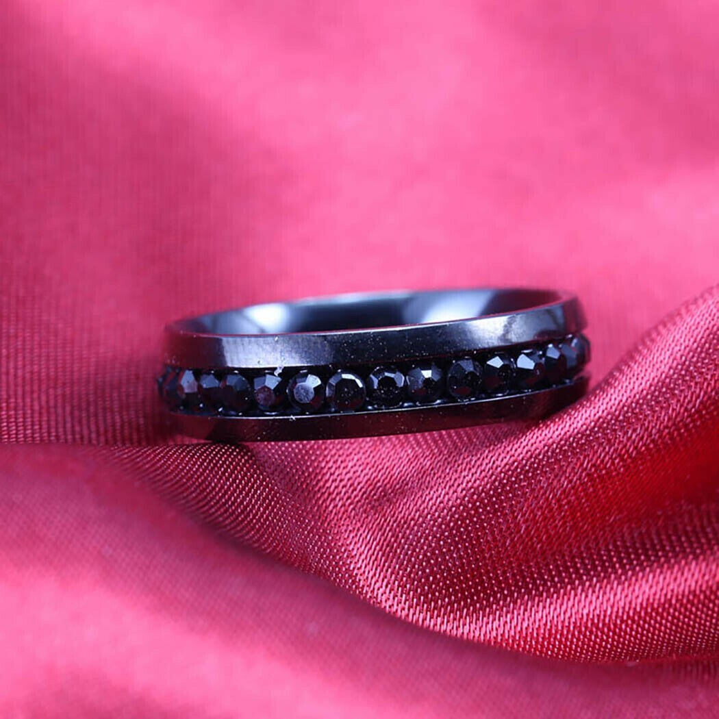 Stainless Steel Crystal Single Row Ring Fashion Round Stainless Steel Band