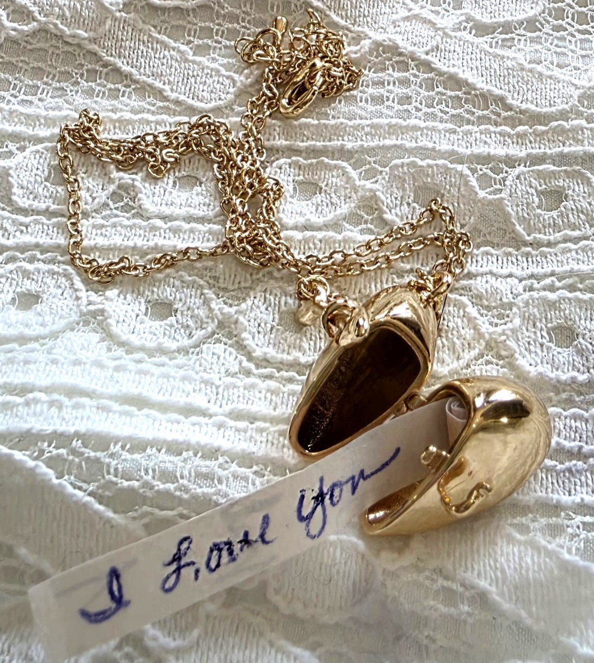 Victorian Trading Hidden Heart Secret Message Locket Arrow Closure Necklace 31C