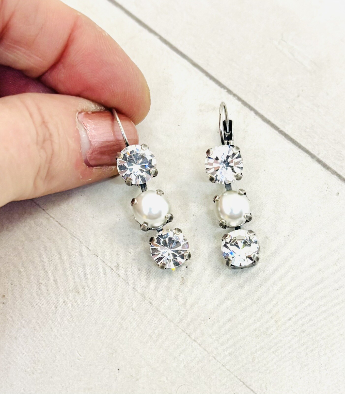 Silver Plated WHITE PEARL and CRYSTAL Triple Stone Cup Chain Earring Pair