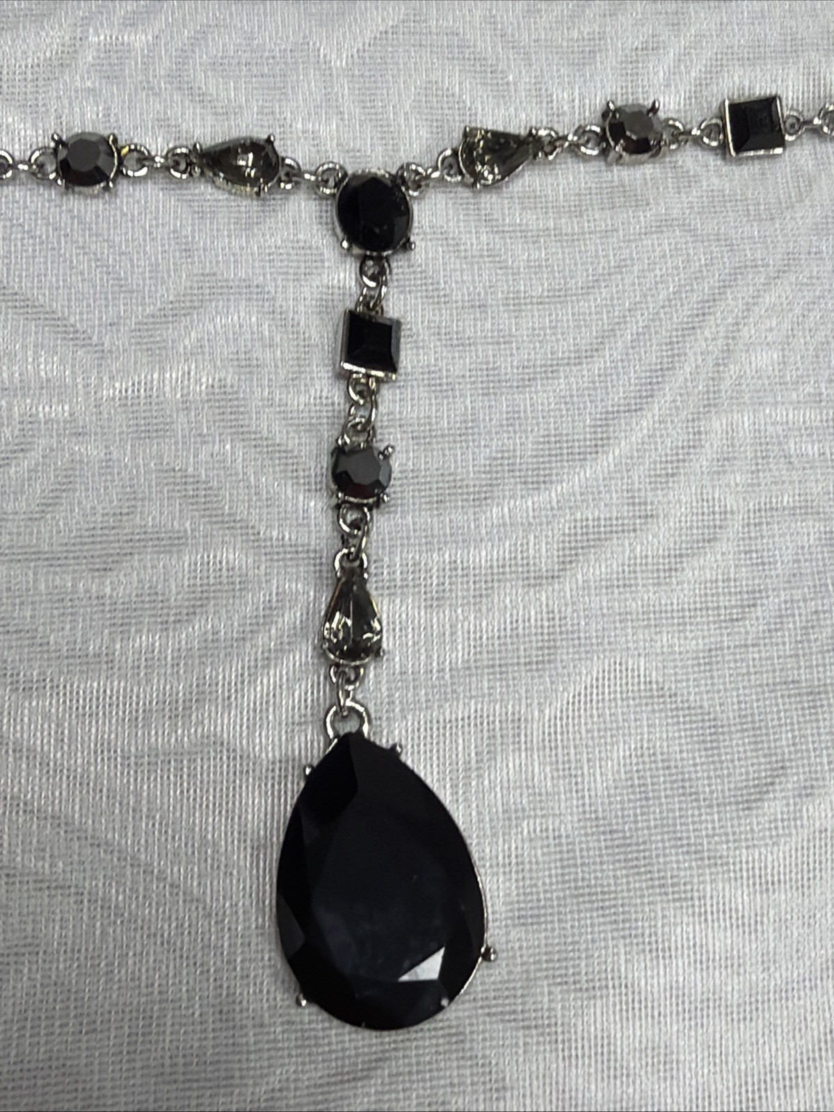 Vintage Y-Lariat Alternating Faceted Crystals Drop Black Onyx Pendant Necklace