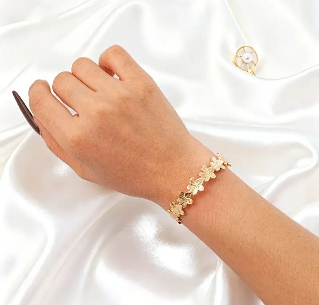 Gold Tone Floral Cuff Bracelet Open Adjustable Bangle Wrist Jewelry