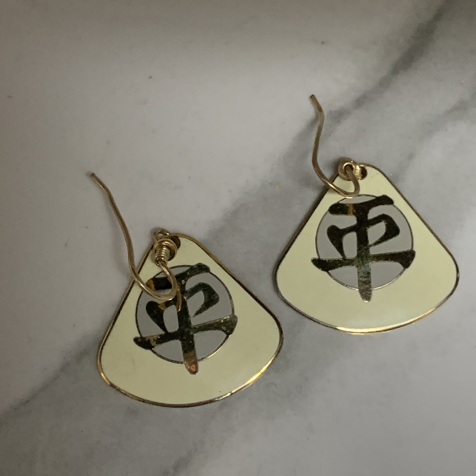 Vintage LAUREL BURCH Chinese Character EARRINGS Gold tone cream Enamel Pierced