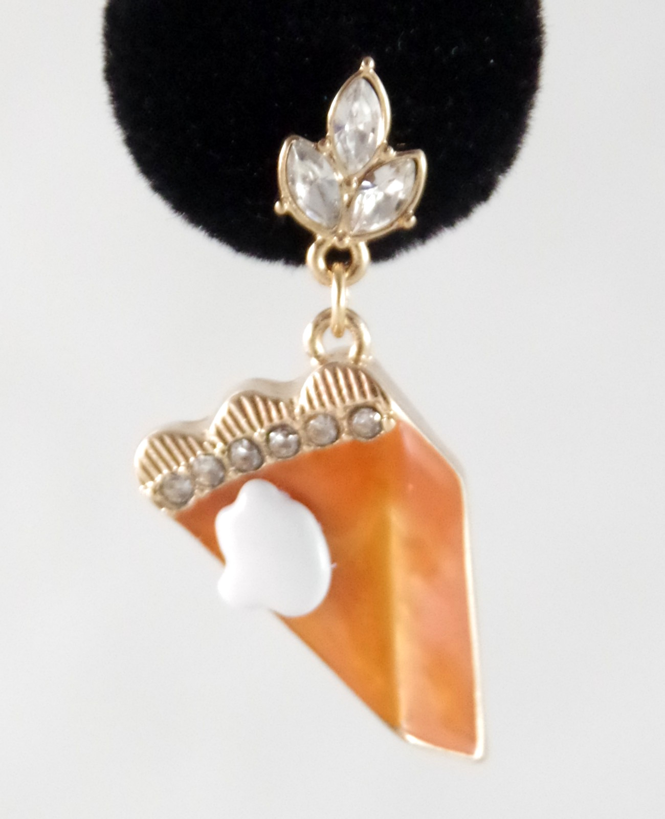 HTF! 3-D BETSEY JOHNSON PUMPKIN PIE RHINESTONE THANKSGIVING DROP DANGLE EARRINGS
