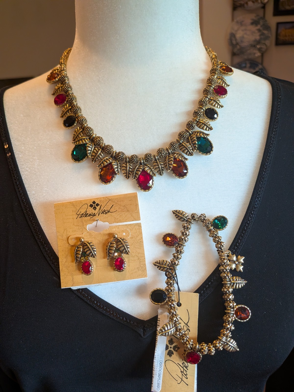 NWT Patricia Nash Set Necklace Bracelet Earrings Mixed Colors Antique Gold