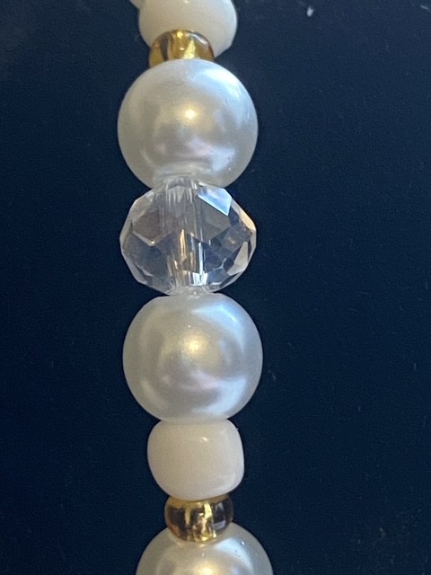 Handmade Pearl Glow Glass Pearl Stretch Bracelet – Elegant Beaded Bracelet