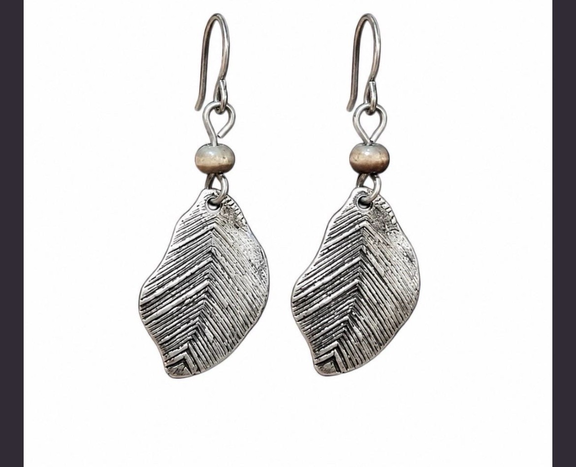 Silver Tone Leaf Dangle Drop Hook Earrings Nature Theme 4 cm