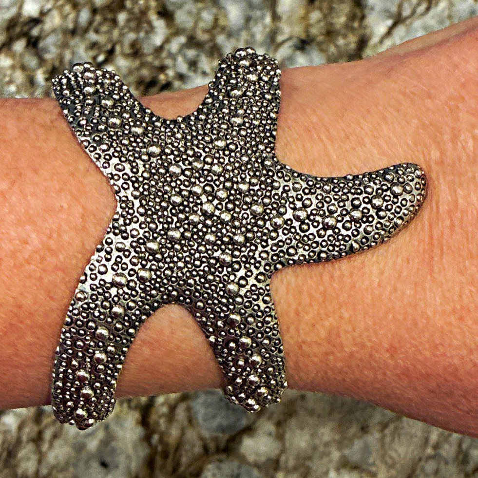 Starfish Silver Tone Open Cuff Bracelet Textured Metal Beach Ocean Theme