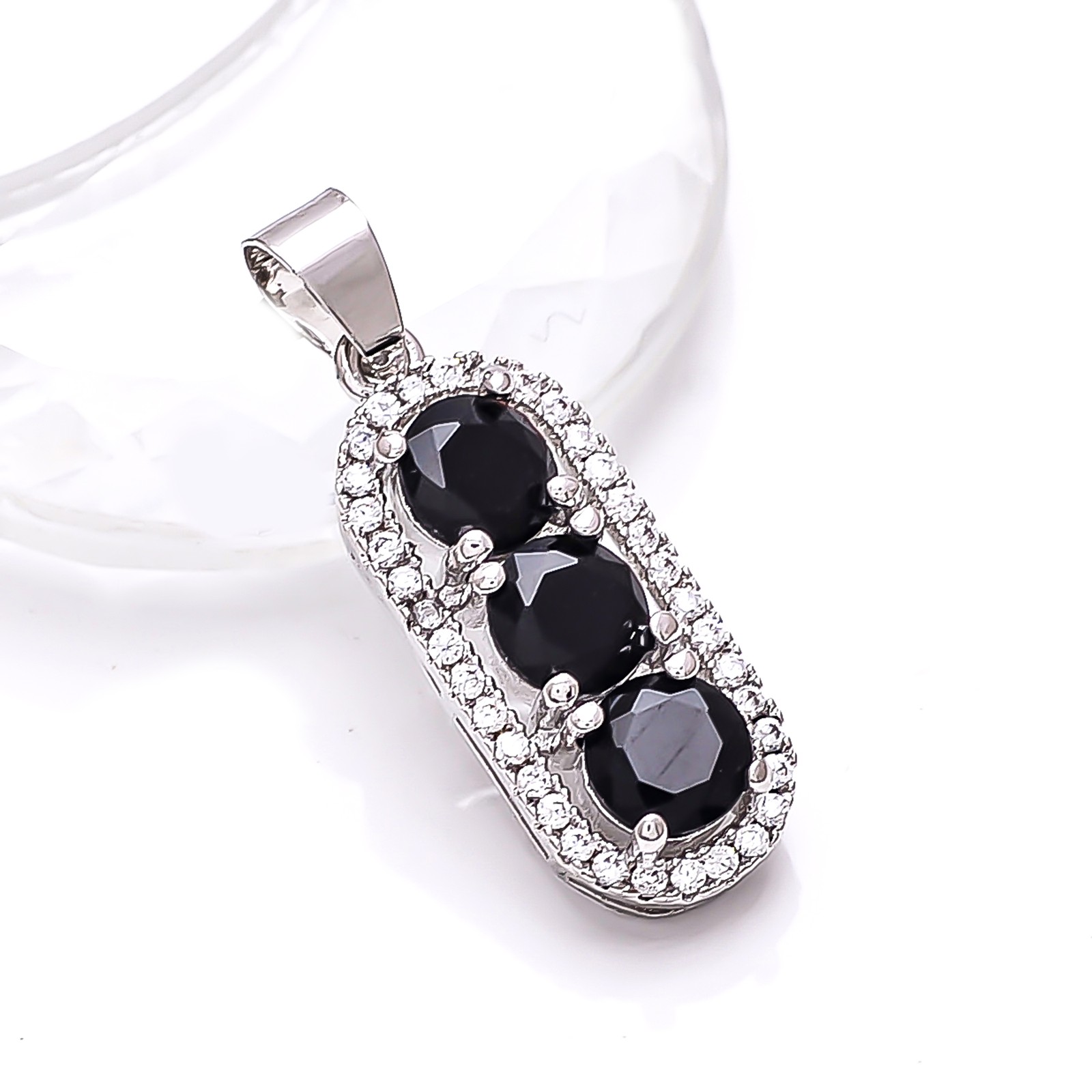 Black Onyx & Cubic Zirconia Gemstone 925 Sterling Silver Pendant 1.10″ P79319