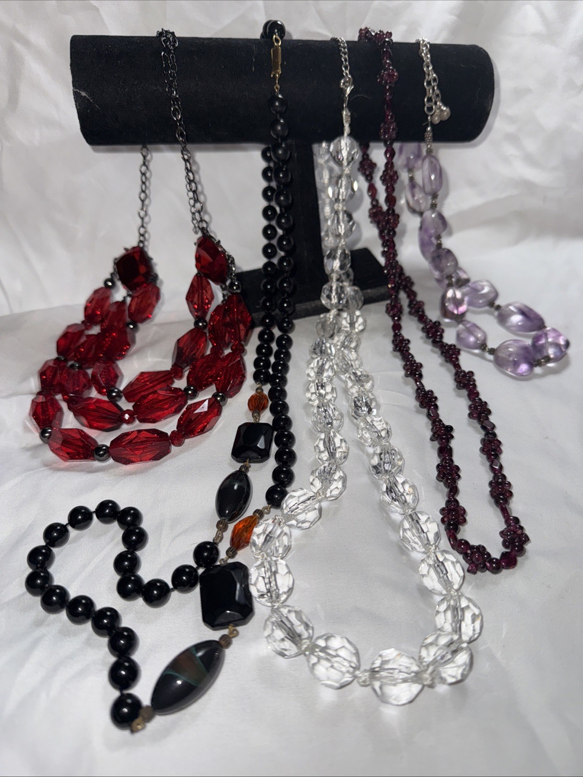 Mixed Lot of 5 Beaded Costume Jewelry Necklaces – See Pix For Colors & Styles