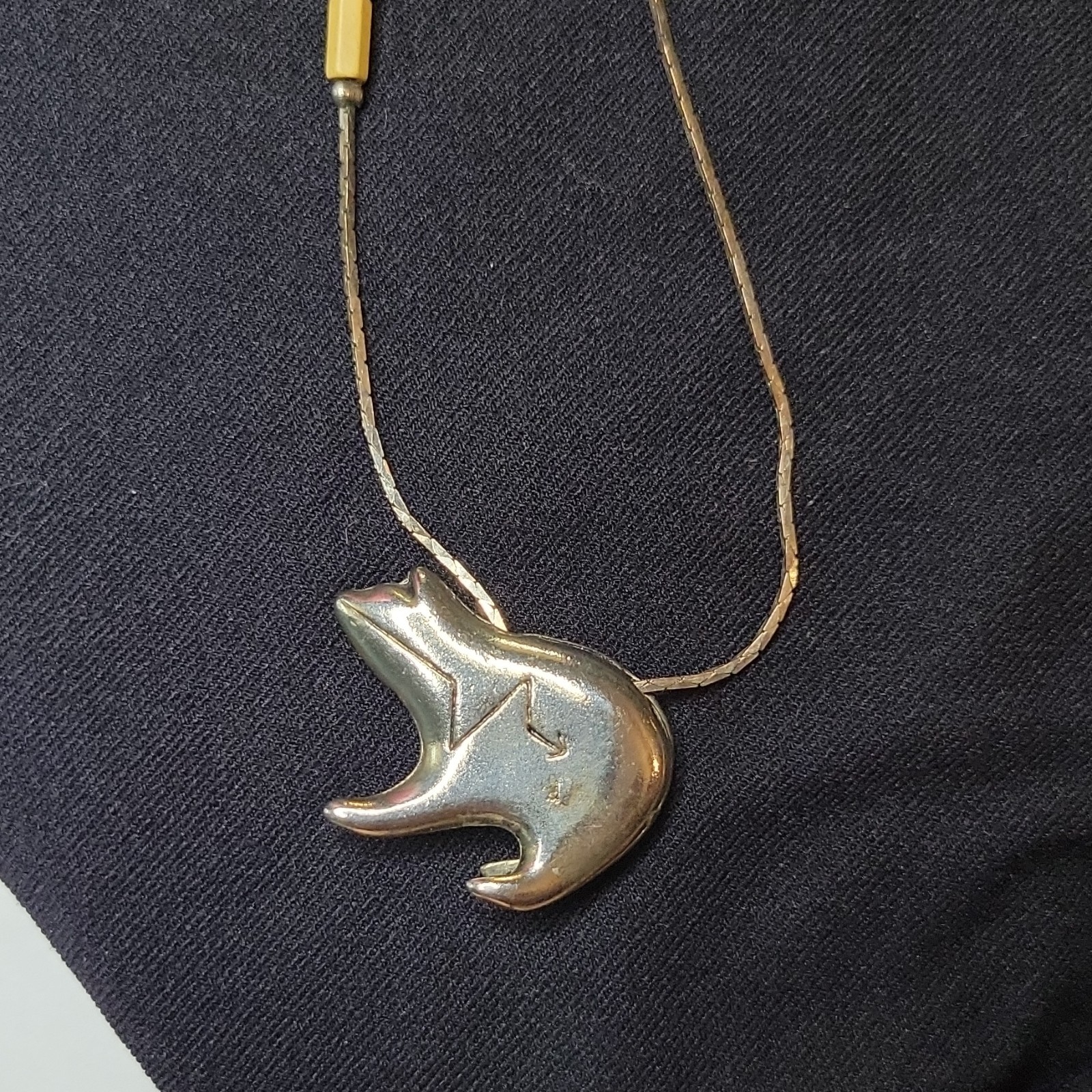 Silver Tone Animal Charm Pendant Necklace Beaded Rope Chain Hook Closure