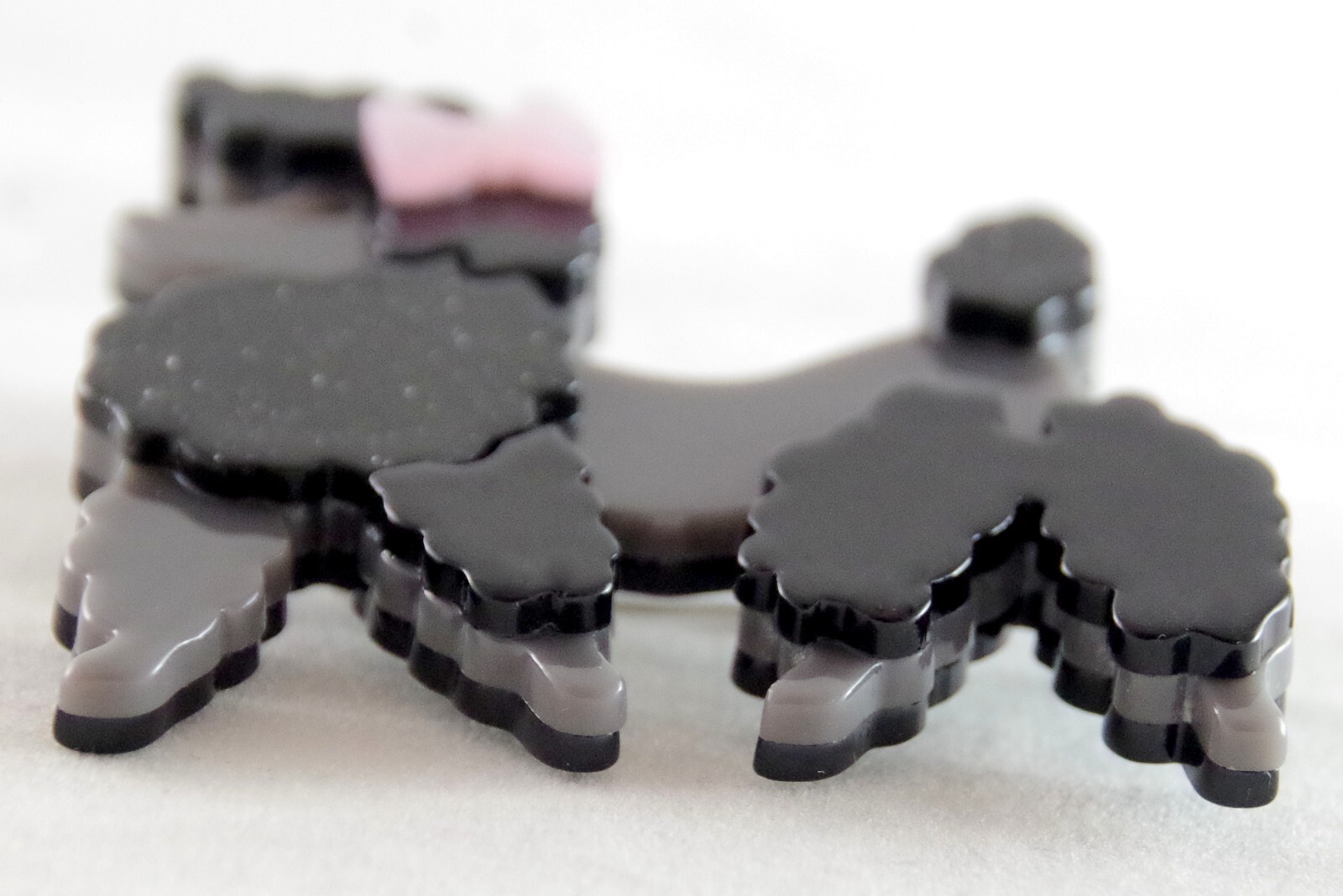 2 1/8″ NWOT BLACK & GRAY POODLE DOG w/ GLITTER & BOW LAYERED ACRYLIC BROOCH PIN